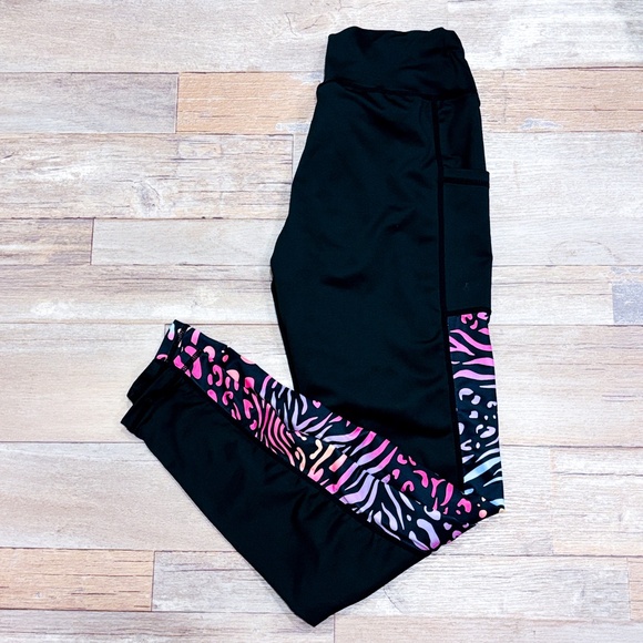 SHEIN Black leggings with multicoloured animal print - Picture 1 of 7